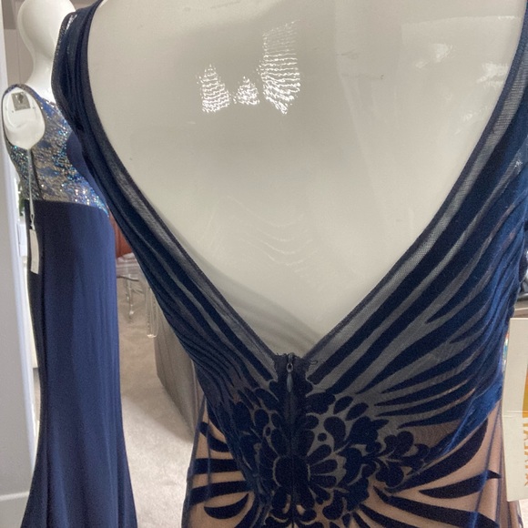 New elegant long dress - Picture 7 of 11